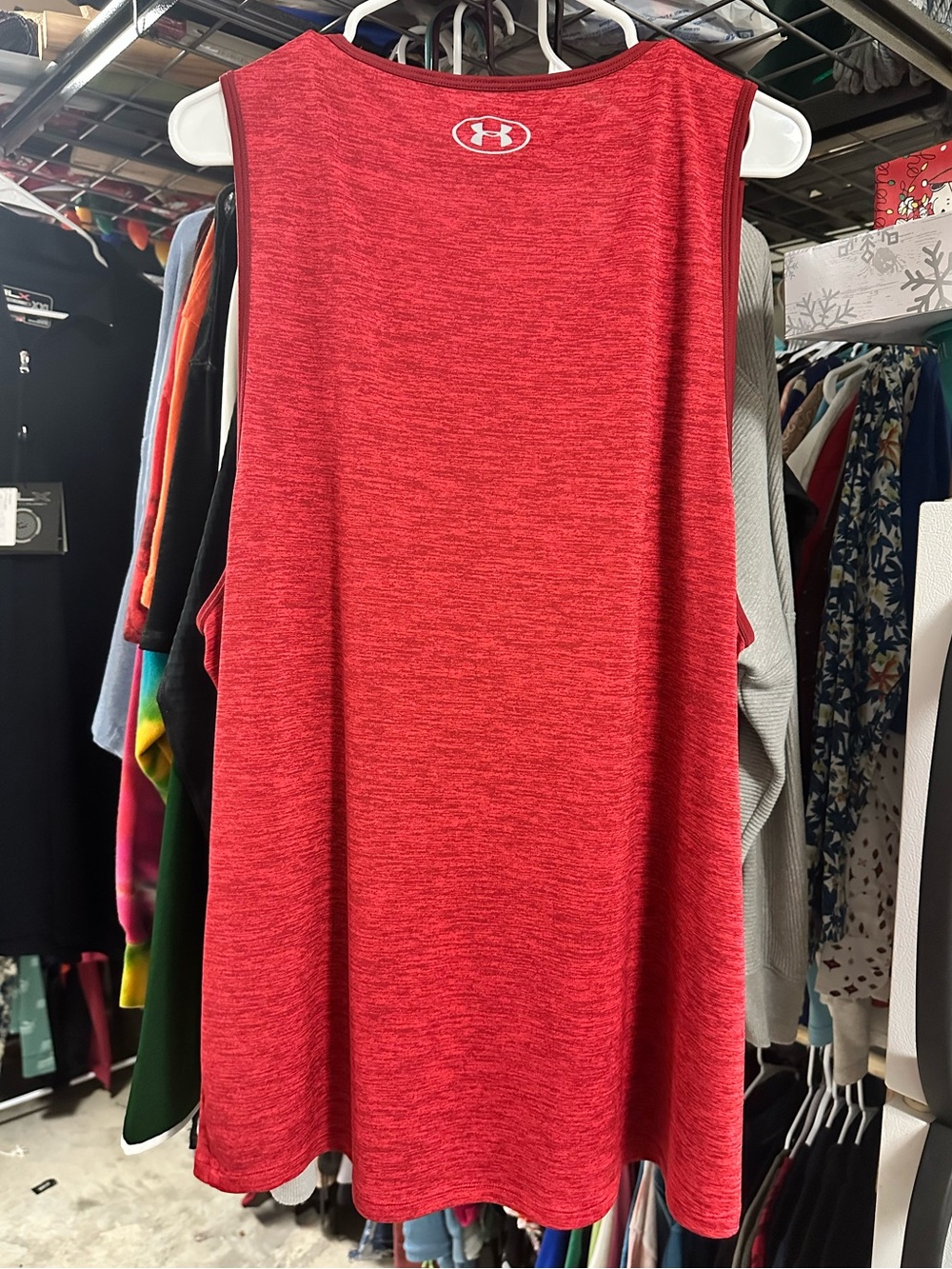 Under Armour The Tech Tank Red Sleeveless Shirt - Picture 2 of 6